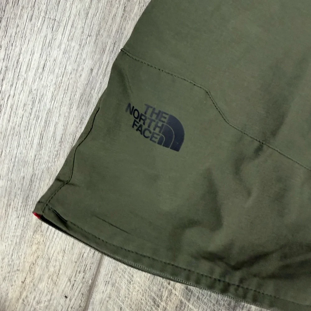 North Face Mens Olive Hiking Shorts‎